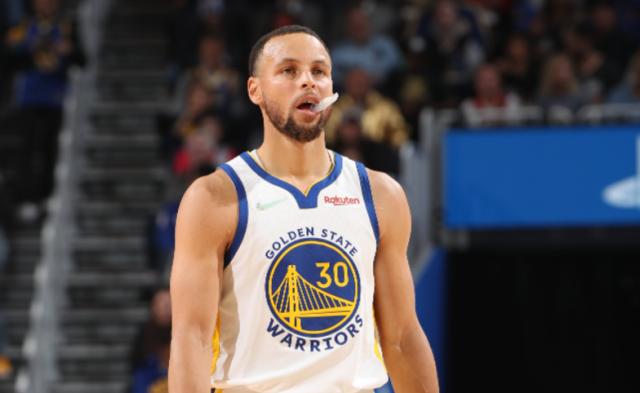 游戏规则模拟器-进攻低迷惊险逃出生天 G4一战给勇士敲响警钟